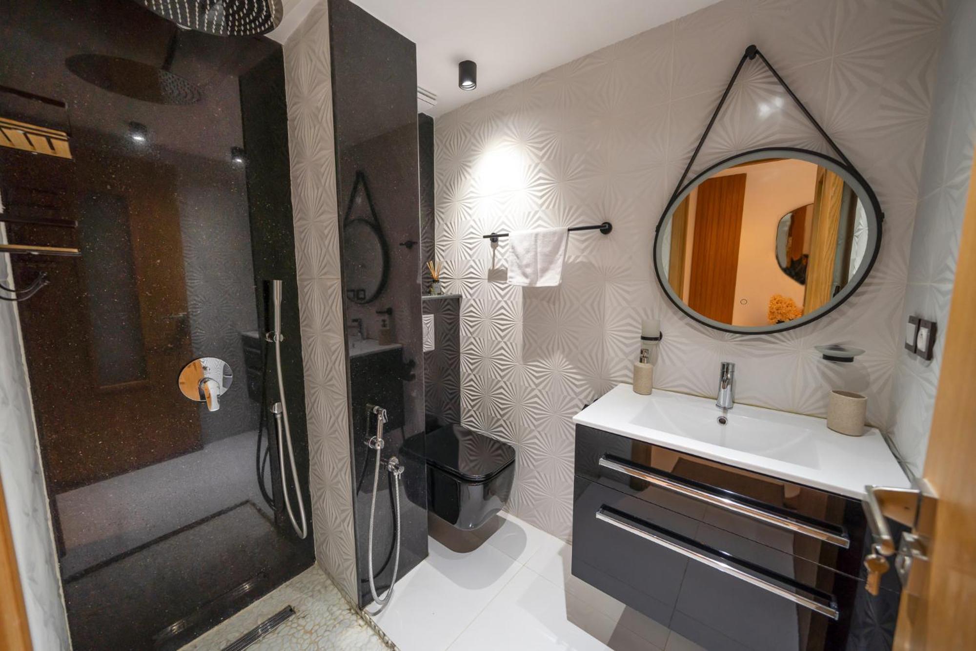 Ecrin Secret, Duplex Prestige, Proche Corniche & Medina, Piscine, Parking, Wifi, Iptv, Ac Apartment Tanger Ngoại thất bức ảnh